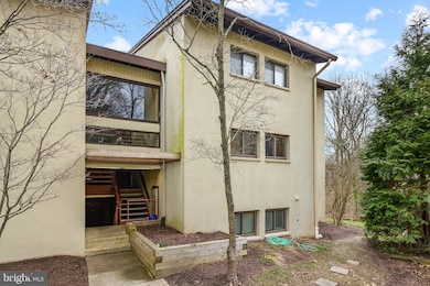 5669 Harpers Farm Rd unit D, Columbia, MD 21044 - photo 2