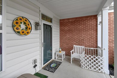 6-web-or-mls-6016-naughten-pond-dr