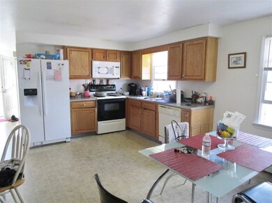 96 A St, Manchester, NH 03102 - photo 2