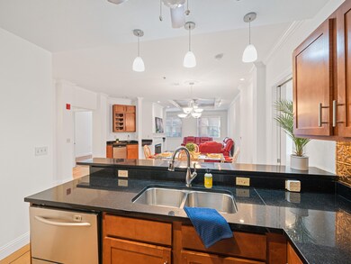P1358360