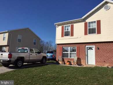 12B Bonniefield Cir, Gettysburg, PA 17325 - photo 2