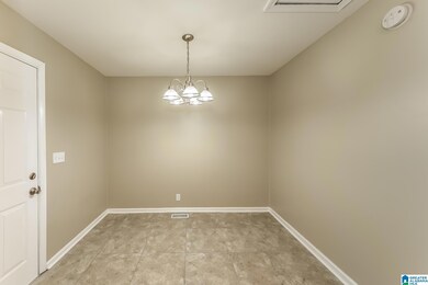 1717 Bobolink Ln NE, Center Point, AL 35215 - photo 4