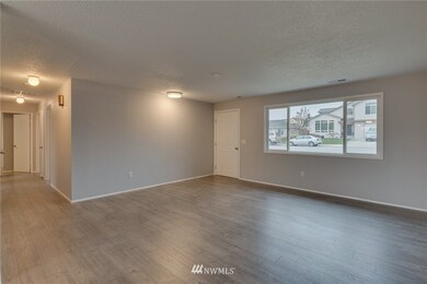 318 S Jarvis Ave, East Wenatchee, WA 98802 - photo 4
