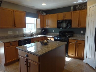 Eat-in Kitchen