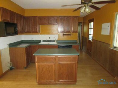 21875 W Middlesex Dr N, Genoa, OH 43430 - photo 4