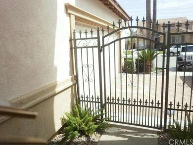 Gated entry way
