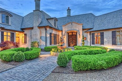 Designed by architect Don Duffy and built by Simon