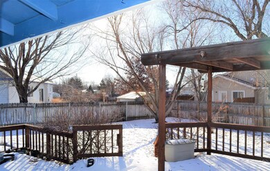 852 NW Maple Ct, Redmond, OR 97756 - photo 5