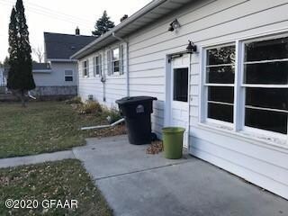 905 13th Ave S, Grand Forks, ND 58201 - photo 2