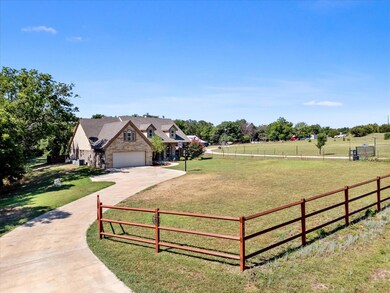 1315 Sweet Springs Rd, Weatherford, TX 76088 - photo 5