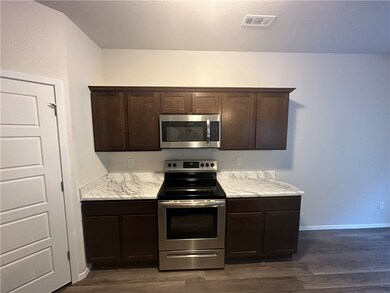 Move in Ready! Actual photo!