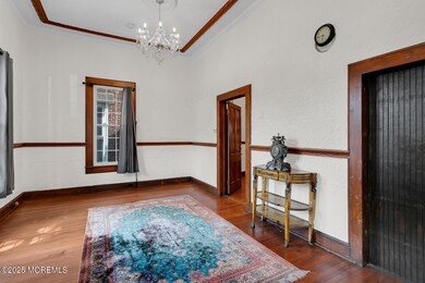 55 W Front St Keyport NJ 07735-large-004