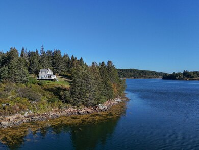 14 Deer Run Ln, Swans Island, ME 04685 - photo 2