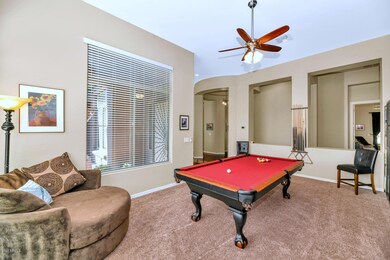 40930 N Lambert Trail-large-006-069-Livi
