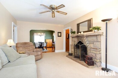 927 W 16th St, Davenport, IA 52804 - photo 5