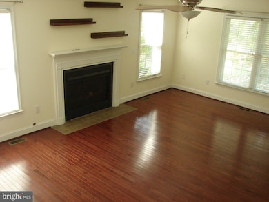 43906 Simmonwood Way, California, MD 20619 - photo 4