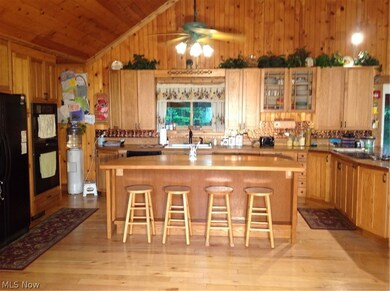 17780 Hosmer Rd, Middlefield, OH 44062 - photo 2