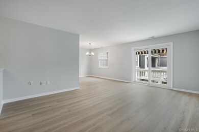 902 Commons Way unit F, Fishkill, NY 12524 - photo 4