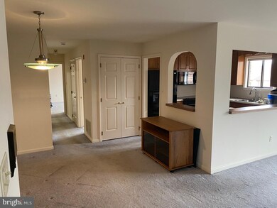 911 Cold Spring Rd unit 12, Allentown, PA 18103 - photo 3