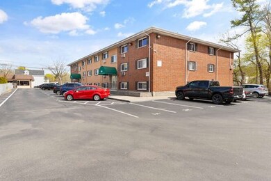 333 Central St unit 2B, Saugus, MA 01906 - photo 4