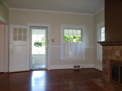 Living Room. Hardwood floors, neutral paint, logbu