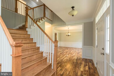 7838 Wellington Dr, Warrenton, VA 20186 - photo 2