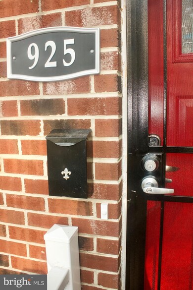 925 Division Ave NE, Washington, DC 20019 - photo 2