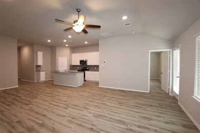 1239 Steed Bluff Dr, Alvin, TX 77511 - photo 4