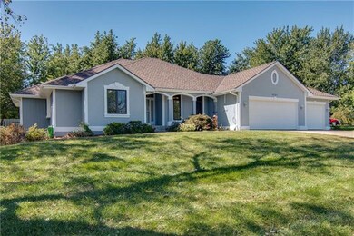 6841 SW 43rd St, Topeka, KS 66610 - photo 2