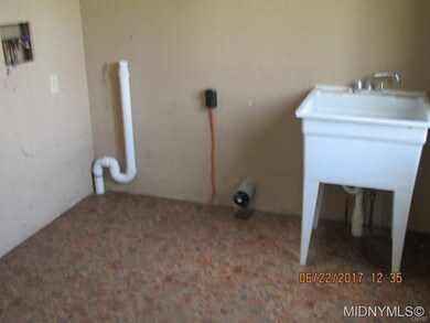 LAUNDRY RM