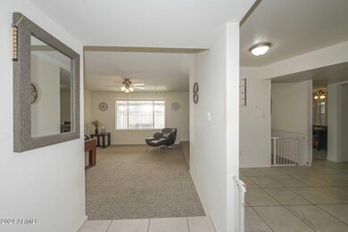 Foyer-Living Room