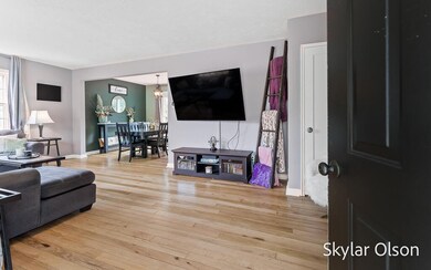 2113NormanAve-8LoRes