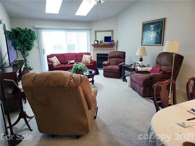 3102 Blue Goose Ct, Hendersonville, NC 28792 - photo 3