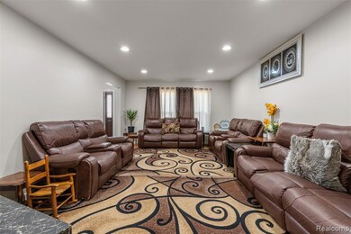 Living area featuring recessed lighting