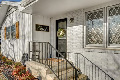 201 N Public Ave-4