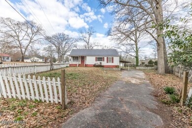 418 Main St 1