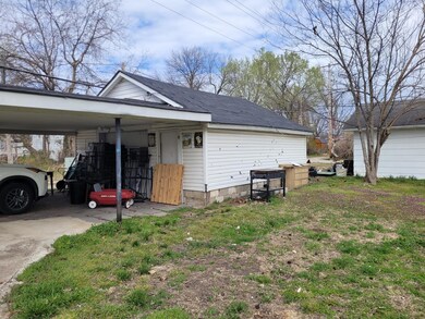 DETACHED GARAGE
