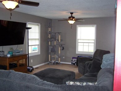 2214 Lauderdale Dr, Johnson City, TN 37601 - photo 3