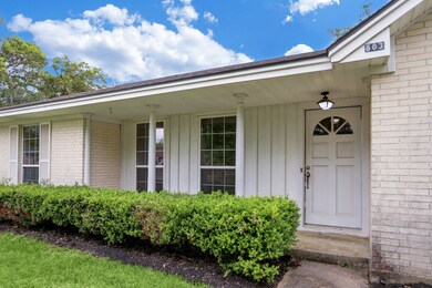 603 N Hickory St, Tomball, TX 77375 - photo 3