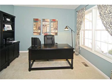 12414 Hurlock Dr, Fishers, IN 46037 - photo 3