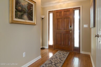 8802 Fox Chase Place, Louisville, KY 40228 - photo 4