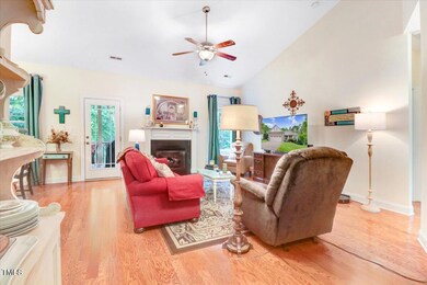 26-55 Ferntree Ln-26