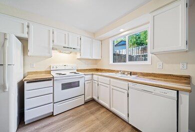 329 N Main Street #8 Ashland OR 97520