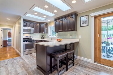 9 Suzanne Dr, Portsmouth, NH 03801 - photo 5