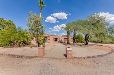 Circle driveway