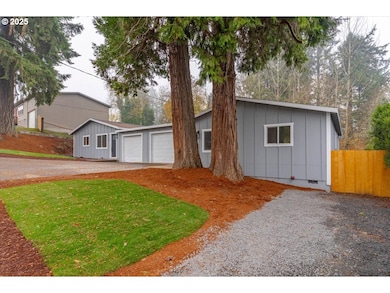 712 12th Ave, Sweet Home, OR 97386 - photo 4