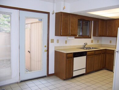 5261 Greensedge Way ~ Eat-in Kitchen