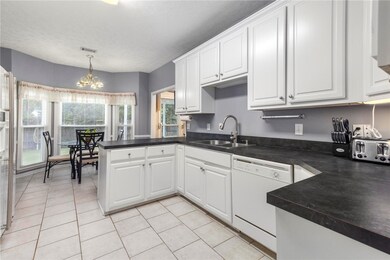 Gorgeous Kitchen w/So Much Storage & Breakfast Are