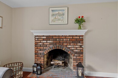 11 Shaw Cir, Nashua, NH 03062 - photo 6