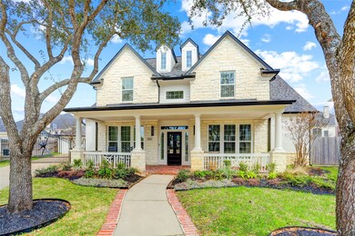 MODERN YET CHARMING EXTERIOR.